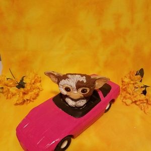 Vintage gizmo in convertible